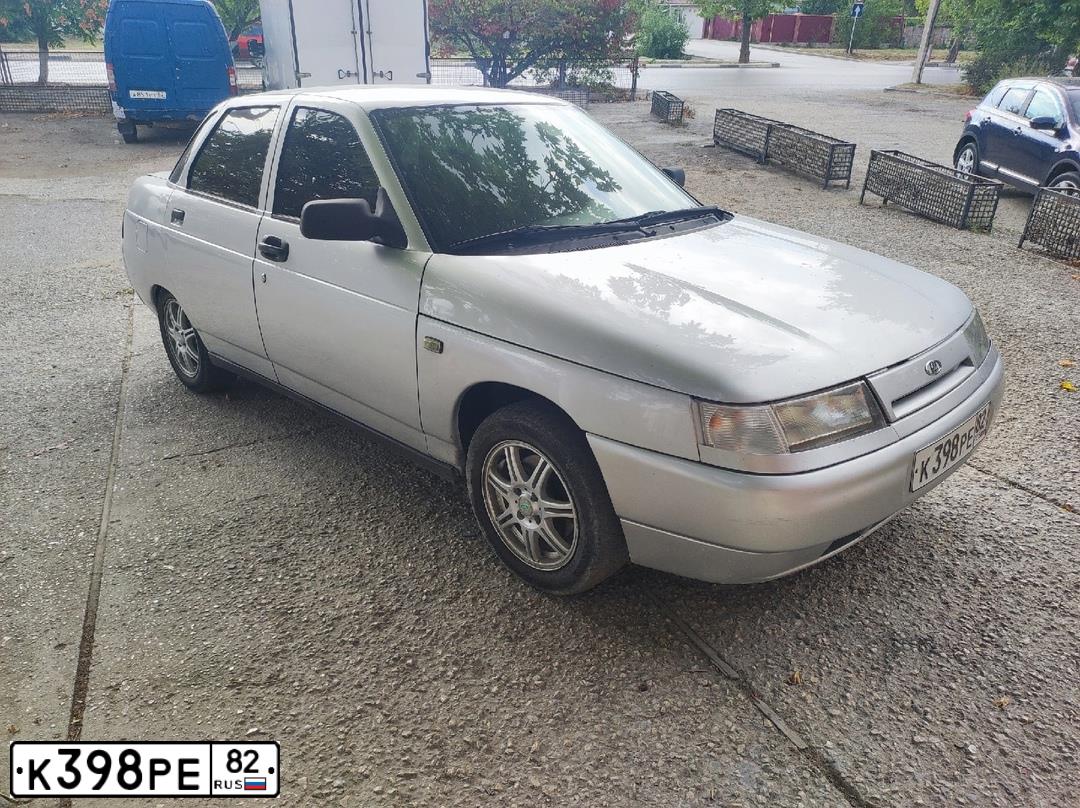 Фото автомобиля LADA 2110, 2006 — госномер К398РЕ82. Цвет: СЕРЕБРИСТЫЙ