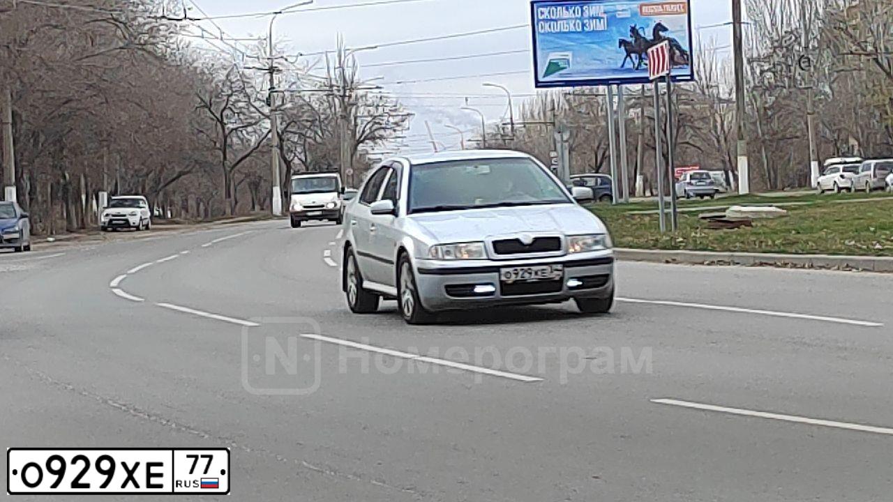 Фото автомобиля BMW SERIE 6 GRAN COUPE, 2013 — госномер Р328НМ799. Цвет: синий