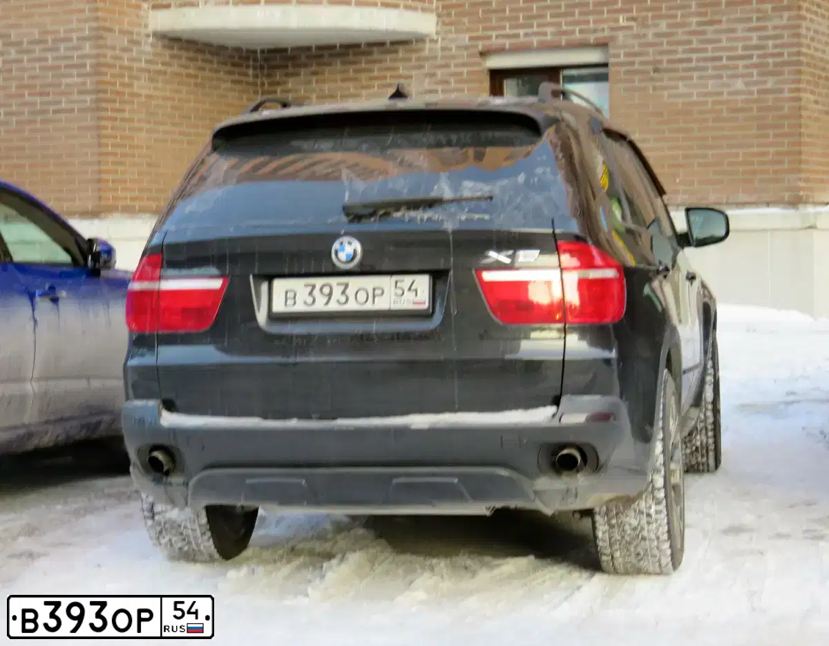 Фото автомобиля BMW X5, 2007 — госномер М317НУ154. Цвет: ЧЕРНЫЙ
