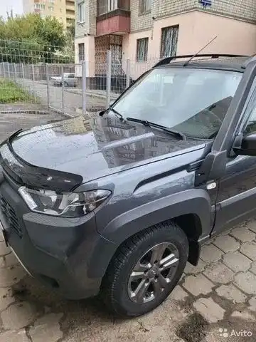 Фото автомобиля NISSAN PATHFINDER, 2013 — госномер О700ХВ68. Цвет: ЧЕРНЫЙ