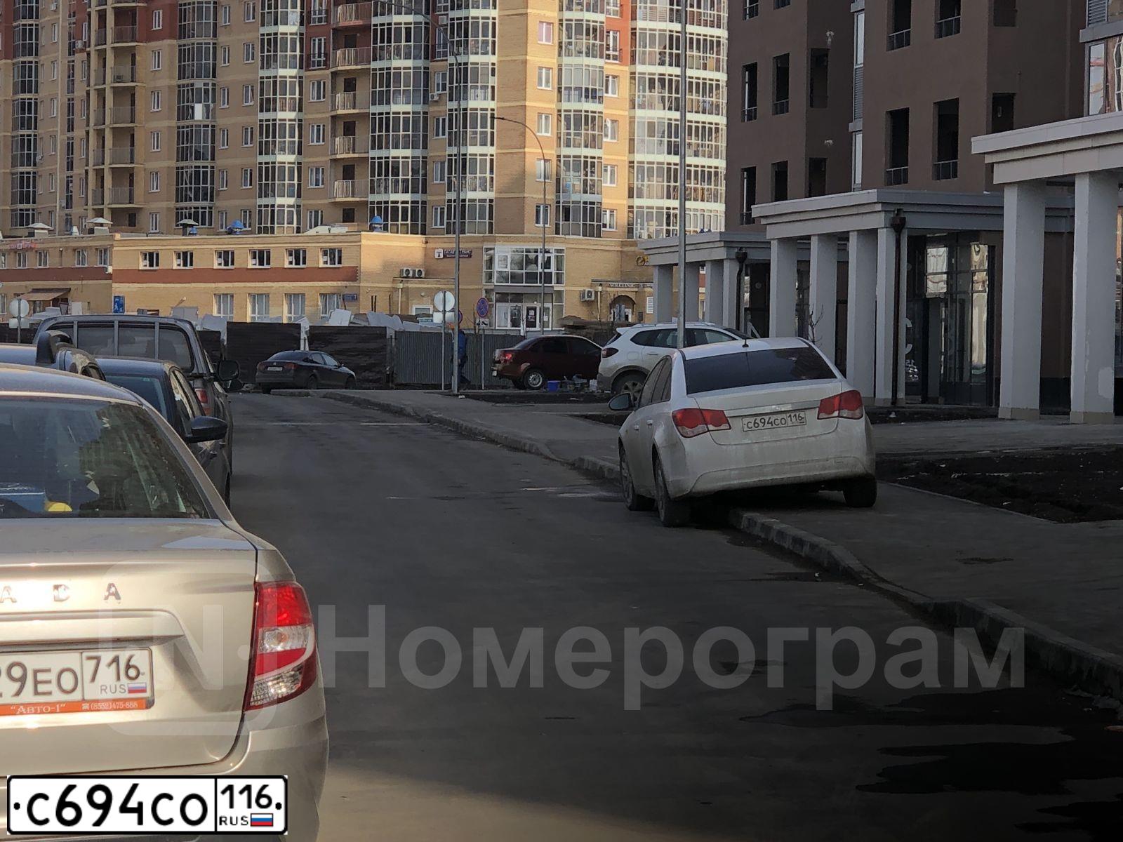 Фото автомобиля CHEVROLET CRUZE, 2013 — госномер С694СО116. Цвет: БЕЛЫЙ