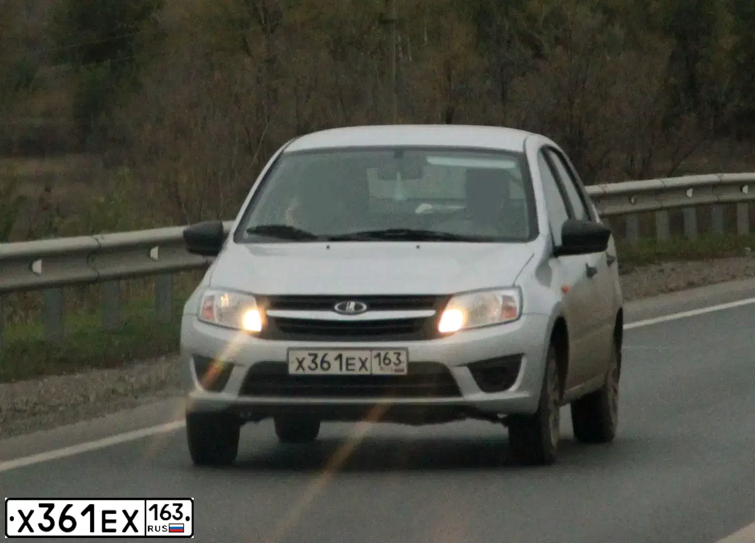 Фото автомобиля LADA GRANTA, 2016 — госномер Х280ВН763. Цвет: Серебристый