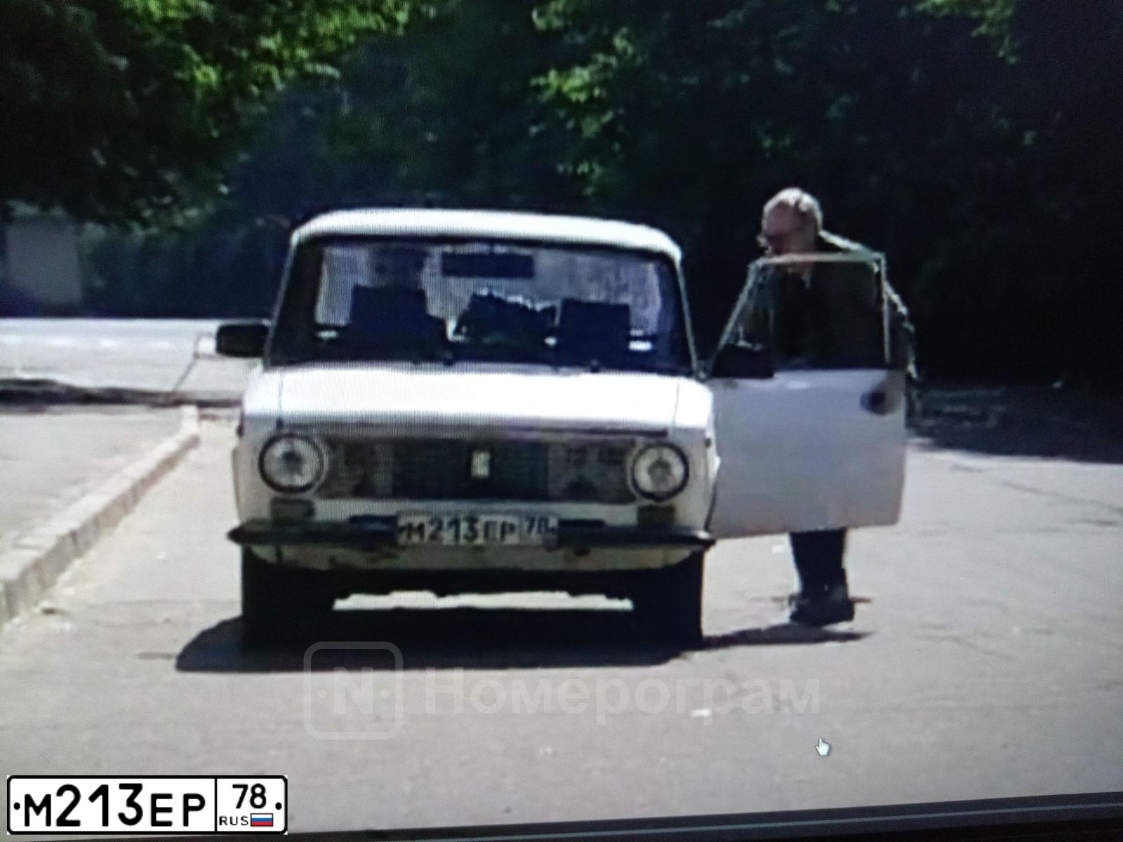Фото автомобиля ВАЗ21013, 1983 — госномер М213ЕР78. Цвет: БЕЛЫЙ