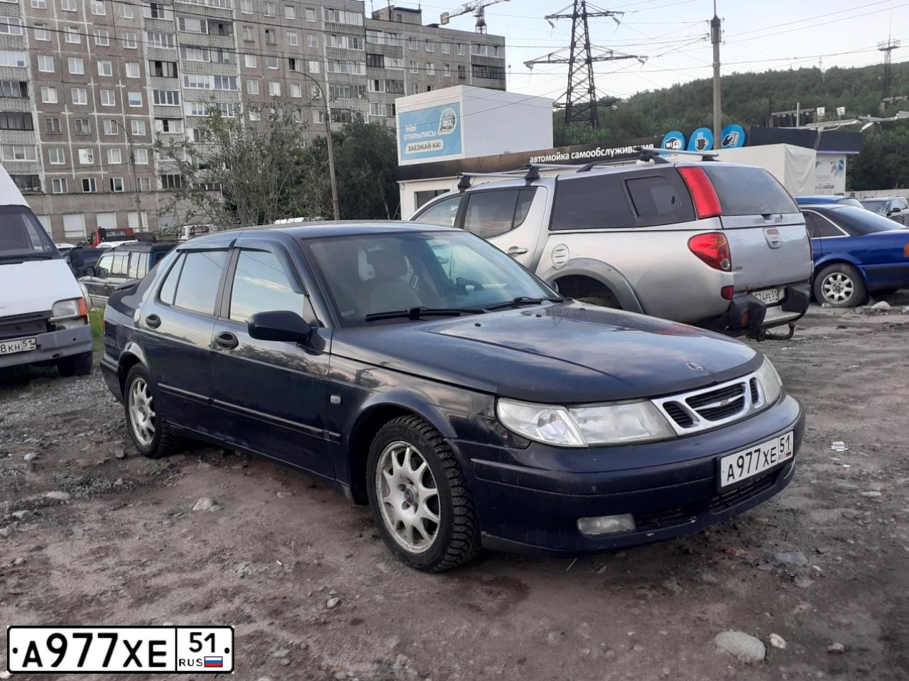 Фото автомобиля SAAB 9-5, 1999 — госномер А977ХЕ51. Цвет: Темно-синий