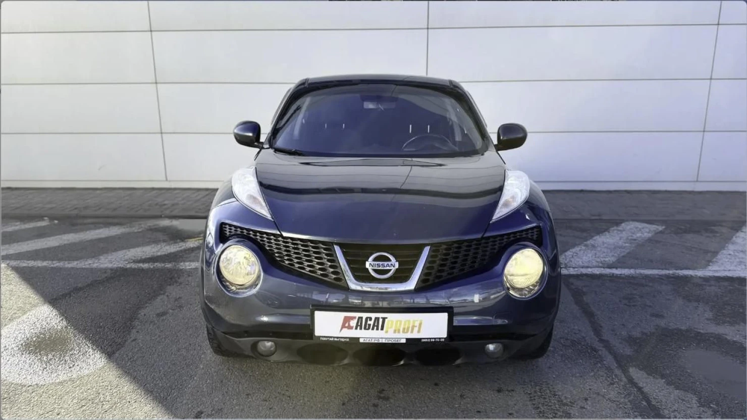 Фото автомобиля NISSAN JUKE, 2013 — госномер В484РО126. Цвет: Темно-синий