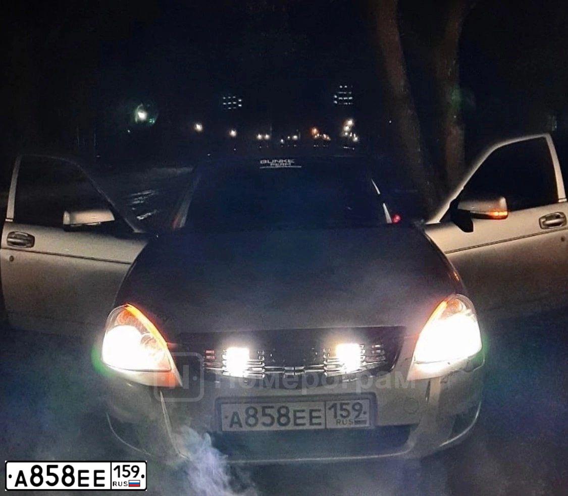 Фото автомобиля LADA 2172 PRIORA, 2009 — госномер А858ЕЕ159. Цвет: СВЕТЛО-СЕРЕБРИСТЫЙ МЕТАЛЛ