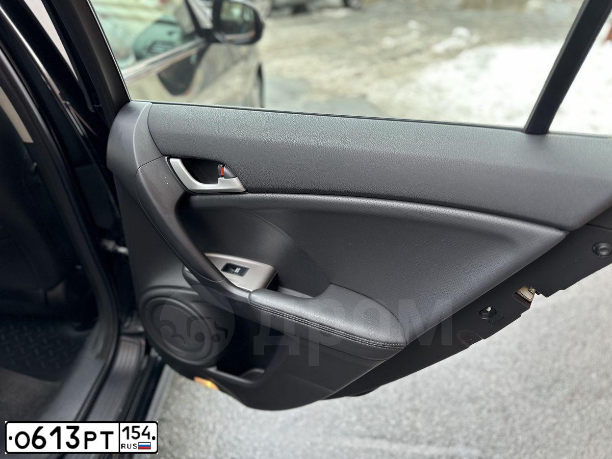 Фото автомобиля HONDA ACCORD, 2008 — госномер Е111ЕА54. Цвет: ЧЕРНЫЙ