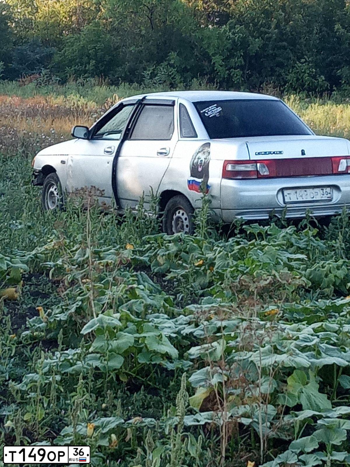 Фото автомобиля LADA 2110, 2003 — госномер Т149ОР36. Цвет: СВЕТЛО-СЕРЕБРИСТЫЙ
