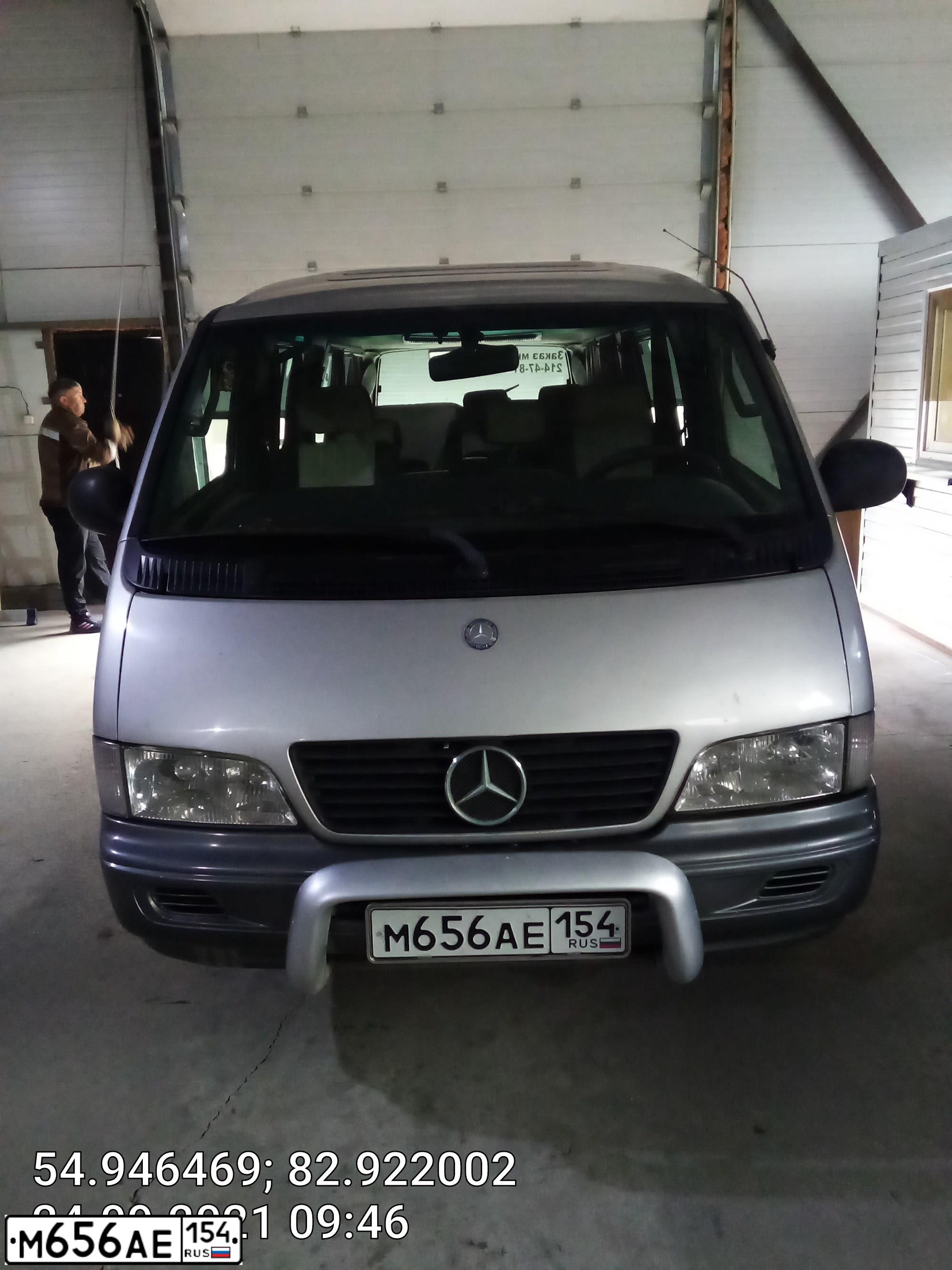 Фото автомобиля SSANGYONG ISTANA, 2002 — госномер Р331РТ154. Цвет: СЕРЫЙ