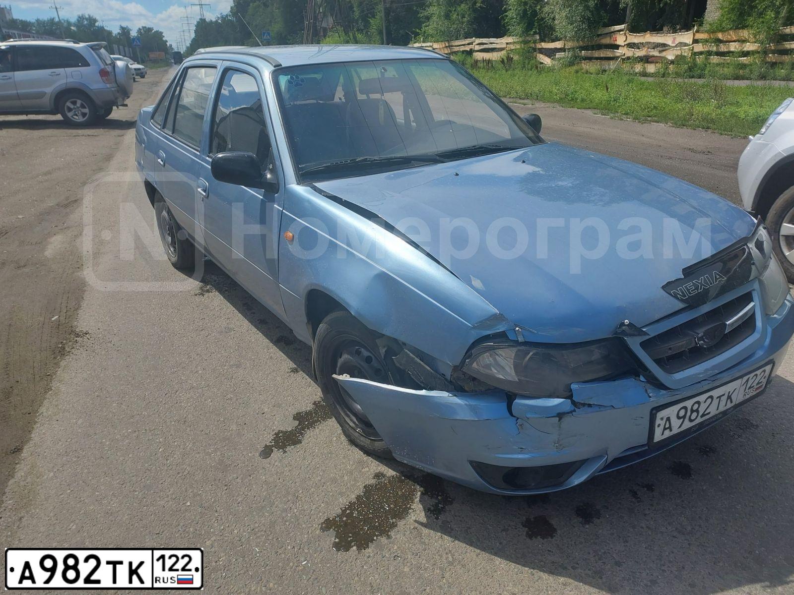 Фото автомобиля DAEWOO NEXIA, 2011 — госномер А982ТК122. Цвет: СЕРО-ПЕРЛАМУТРОВЫЙ