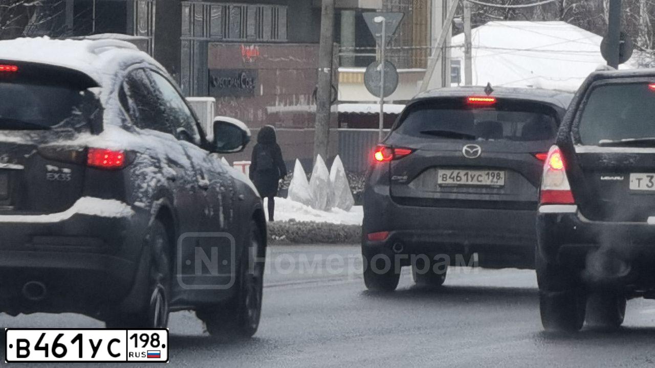 Фото автомобиля MAZDA CX-5, 2019 — госномер В461УС198. Цвет: ТЕМНО-СЕРЫЙ