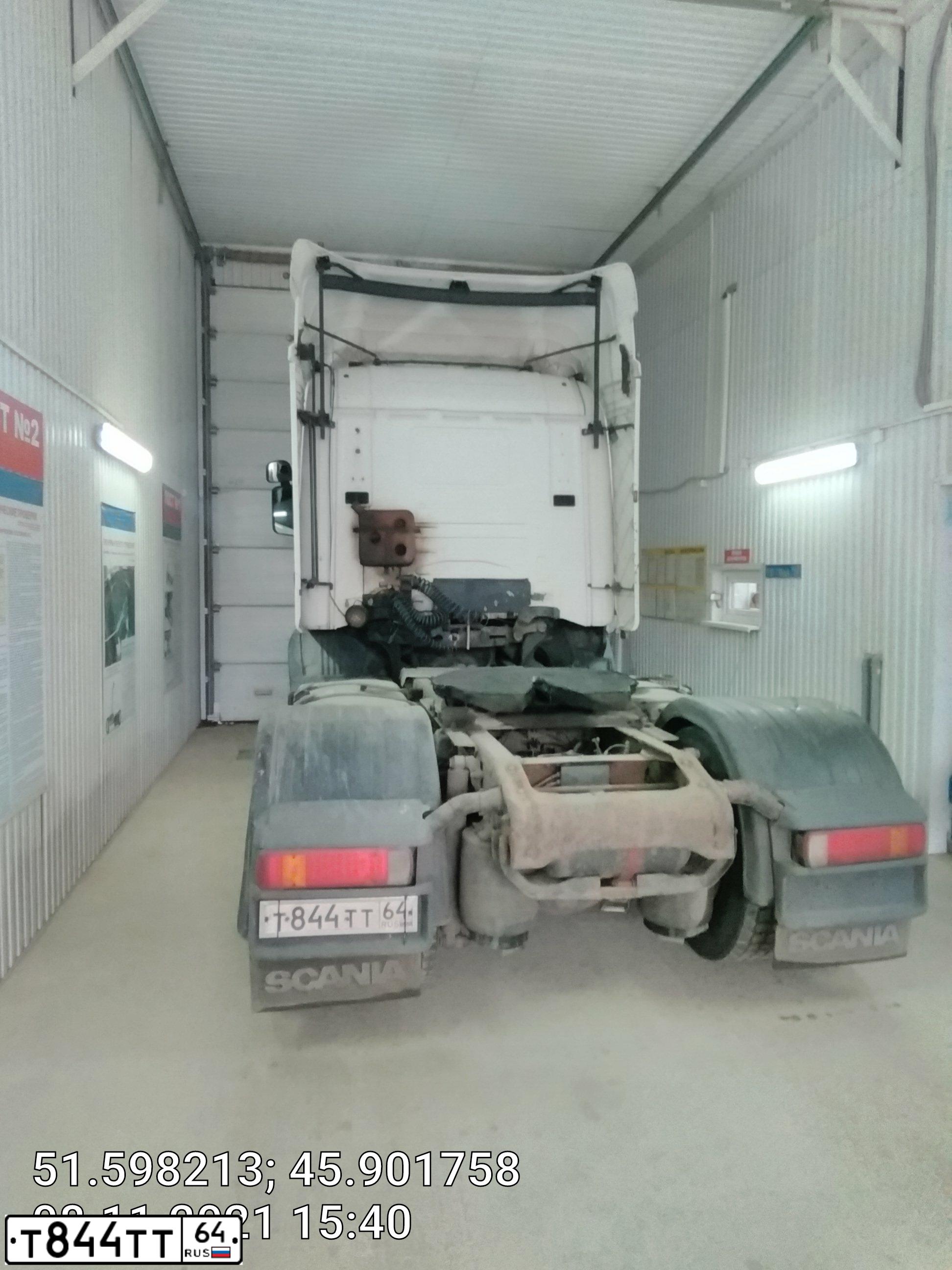 Фото автомобиля SCANIA A SERIE R 4X2, 1999 — госномер Т844ТТ64. Цвет: Белый