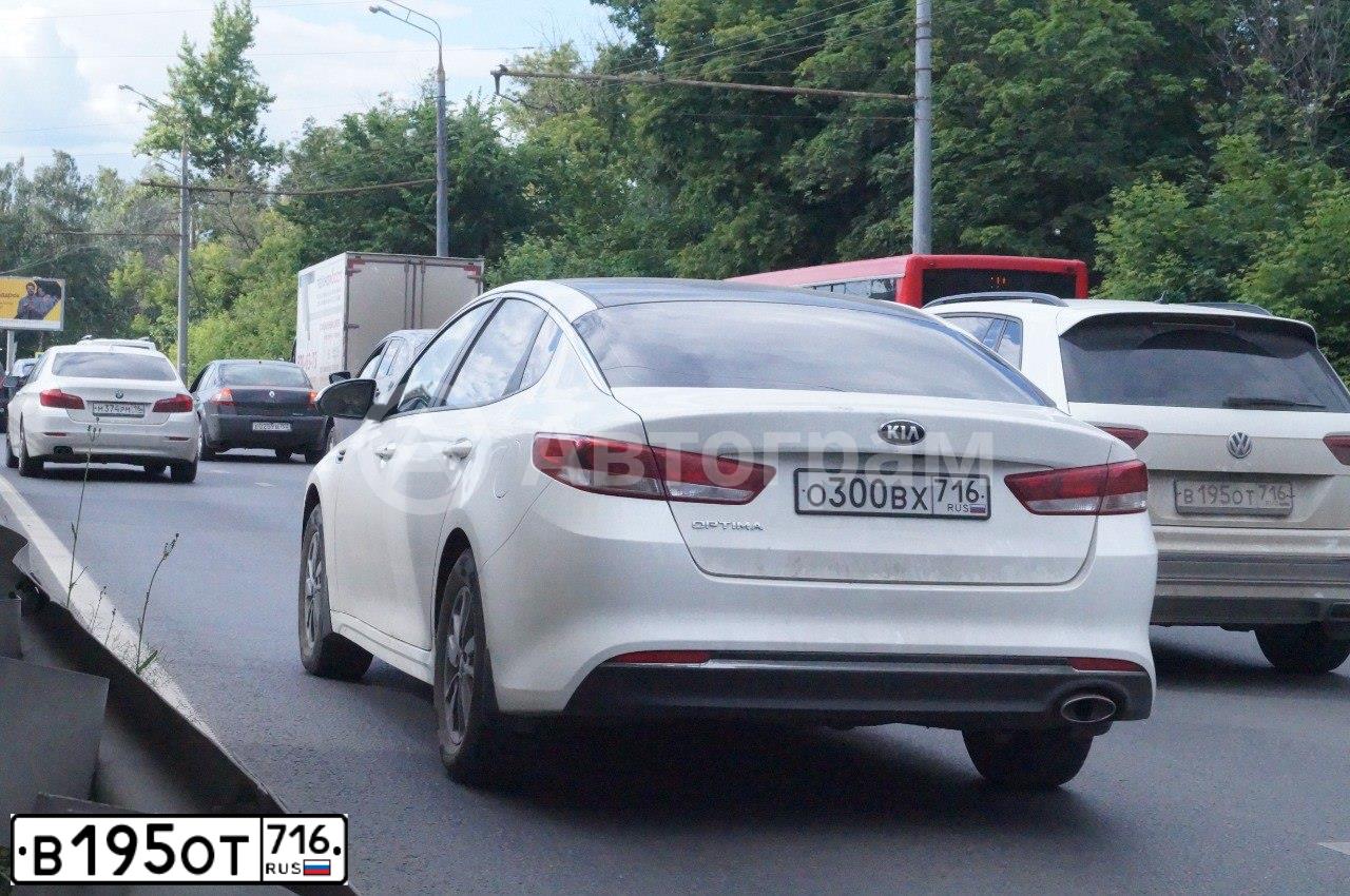 Фото автомобиля VOLKSWAGEN TIGUAN, 2018 — госномер В195ОТ716. Цвет: БЕЛЫЙ