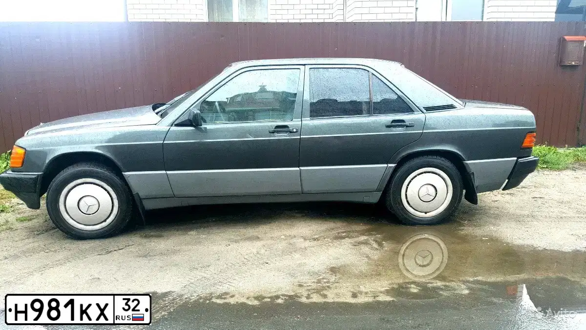 Фото автомобиля MERCEDES C-KLASSE, 1989 — госномер Т909КТ99. Цвет: ЧЕРНЫЙ