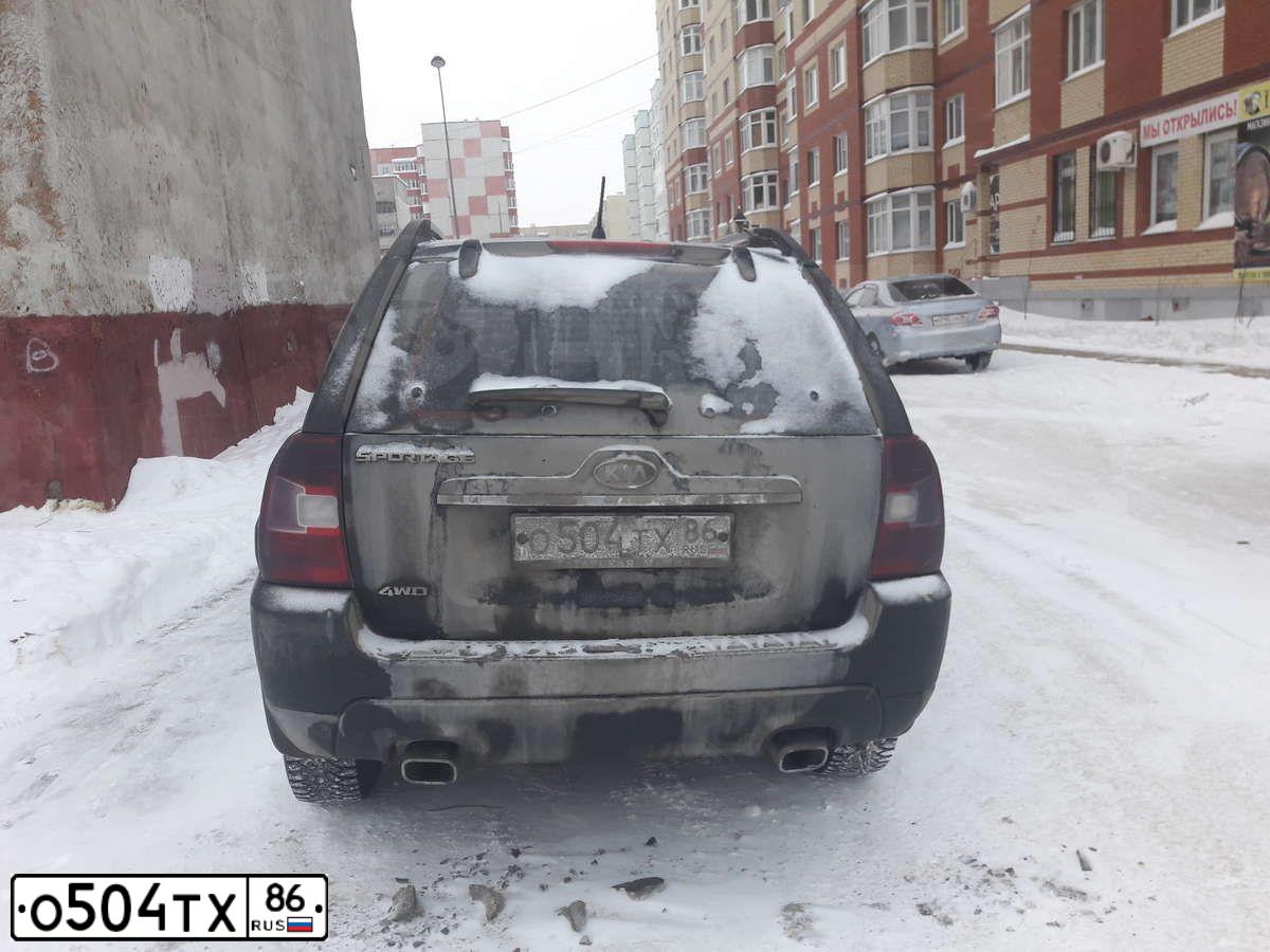 Фото автомобиля KIA SPORTAGE, 2010 — госномер М646ТК196. Цвет: ЧЕРНЫЙ ПЕРЛАМУТР