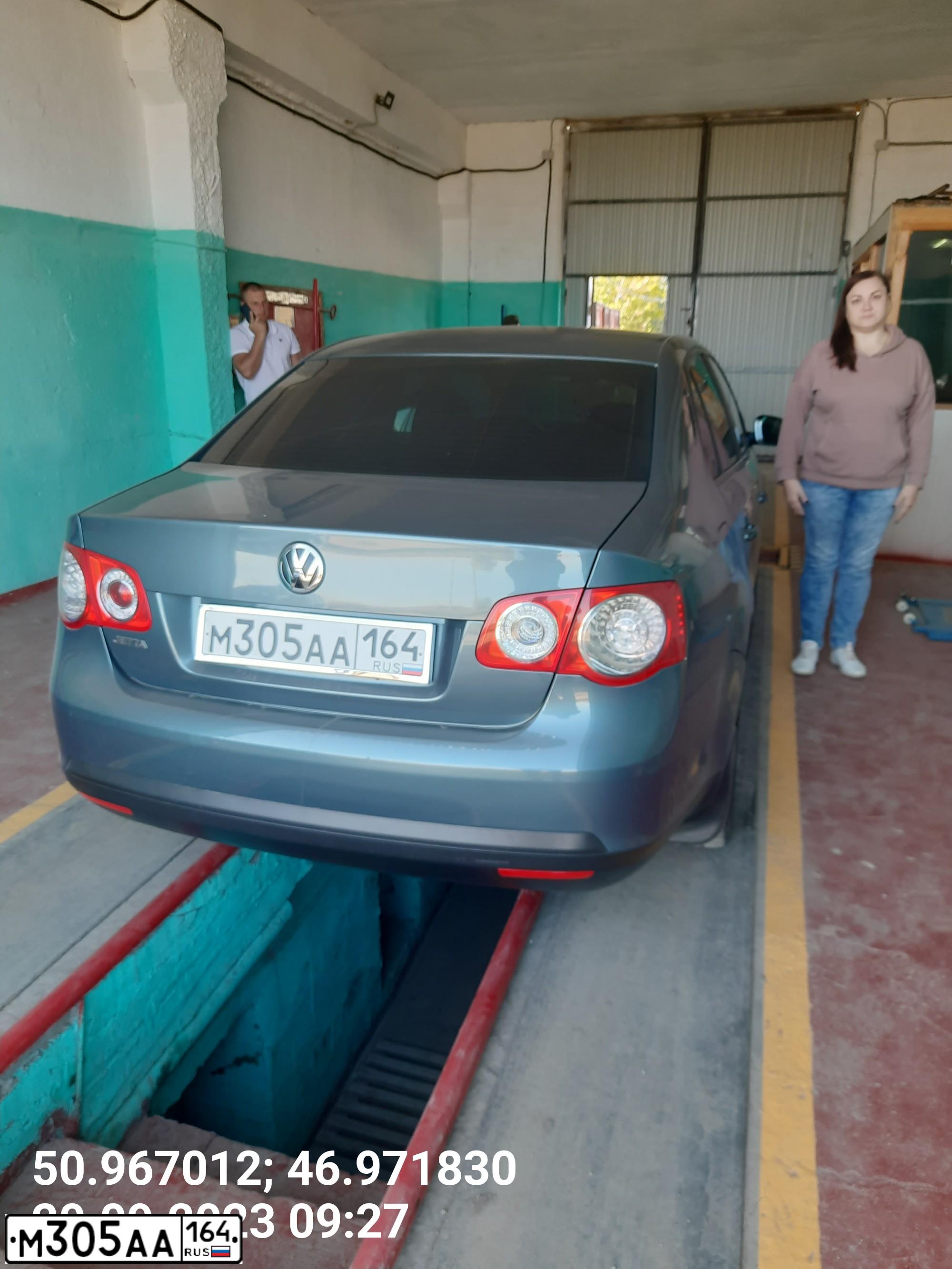 Фото автомобиля VOLKSWAGEN JETTA, 2008 — госномер О261ТР790. Цвет: ЗЕЛЕНЫЙ