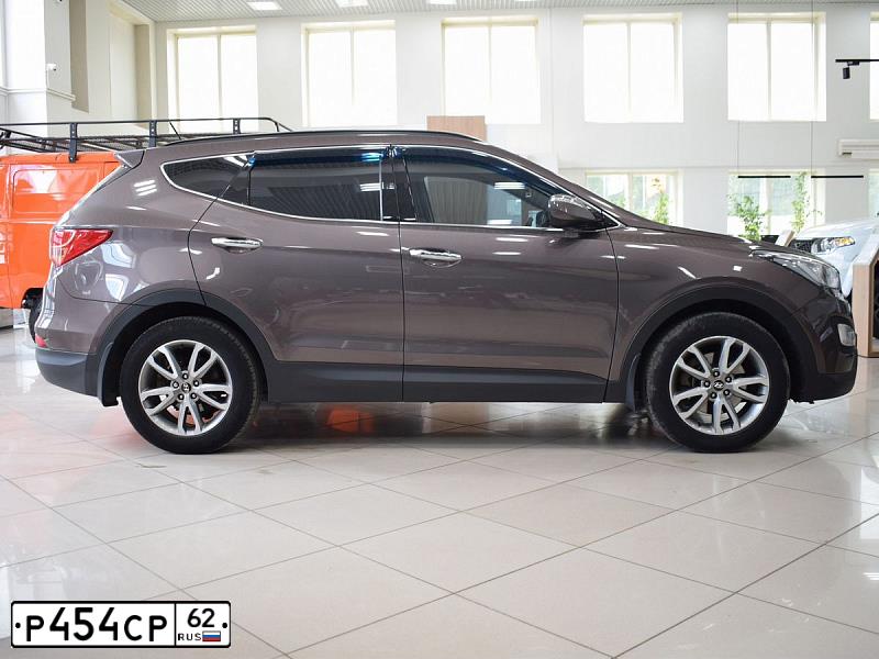 Фото автомобиля HYUNDAI SANTA FE, 2013 — госномер С555СО62. Цвет: ЧЕРНЫЙ