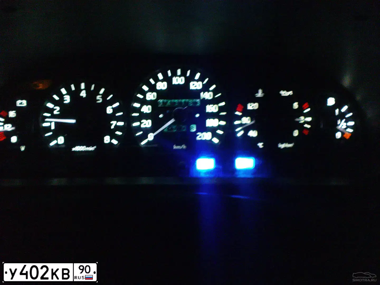 Фото автомобиля GAZ 3110 WOLGA, 2002 — госномер У402КВ90. Цвет: СЕРЕБРИСТЫЙ