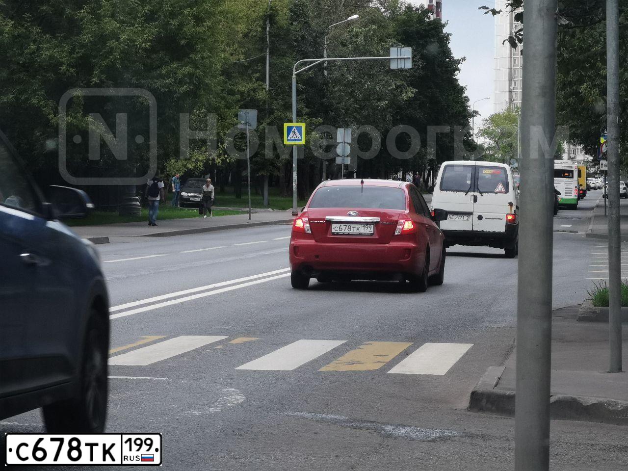 Фото автомобиля SUBARU IMPREZA, 2008 — госномер С678ТК199. Цвет: КРАСНЫЙ