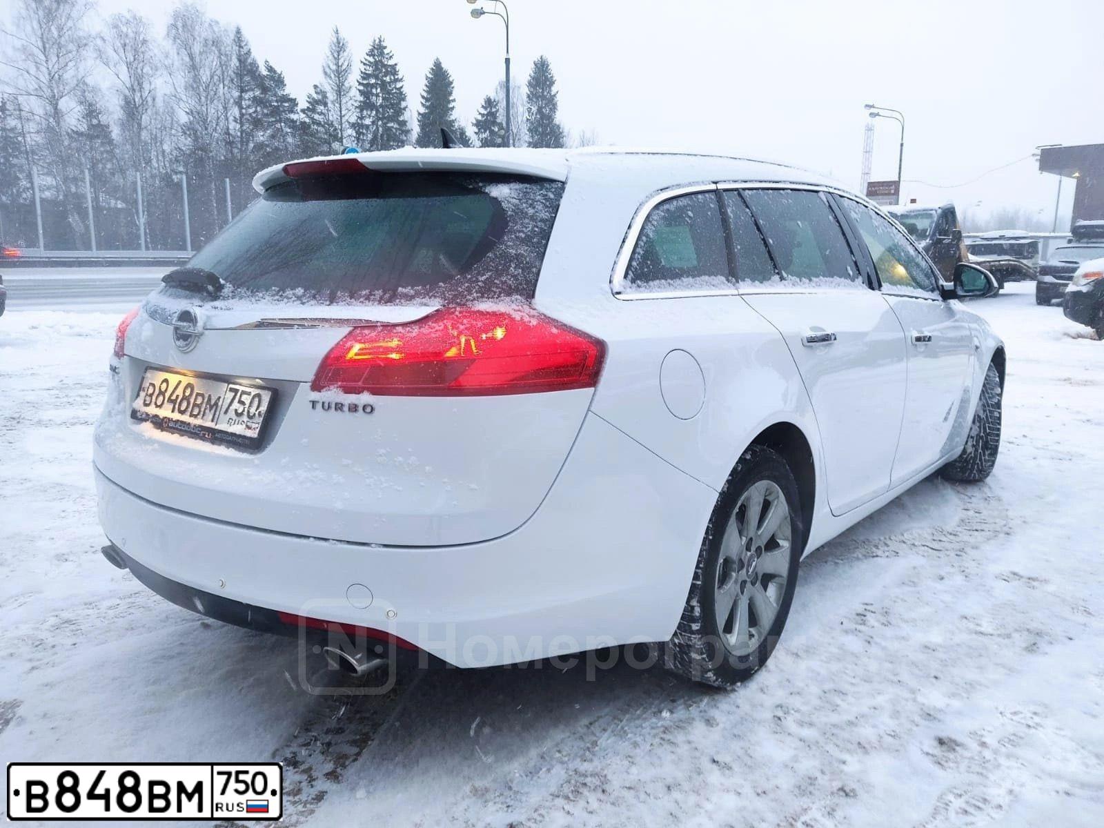 Фото автомобиля OPEL INSIGNIA, 2011 — госномер О564ТТ71. Цвет: Белый