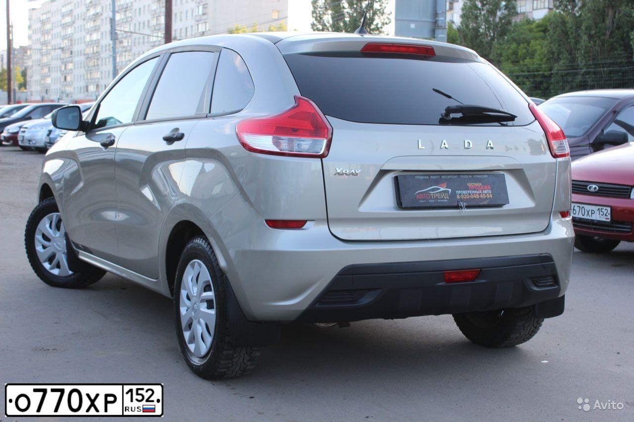 Фото автомобиля VOLKSWAGEN PASSAT, 2011 — госномер Е925ОМ197. Цвет: Белый