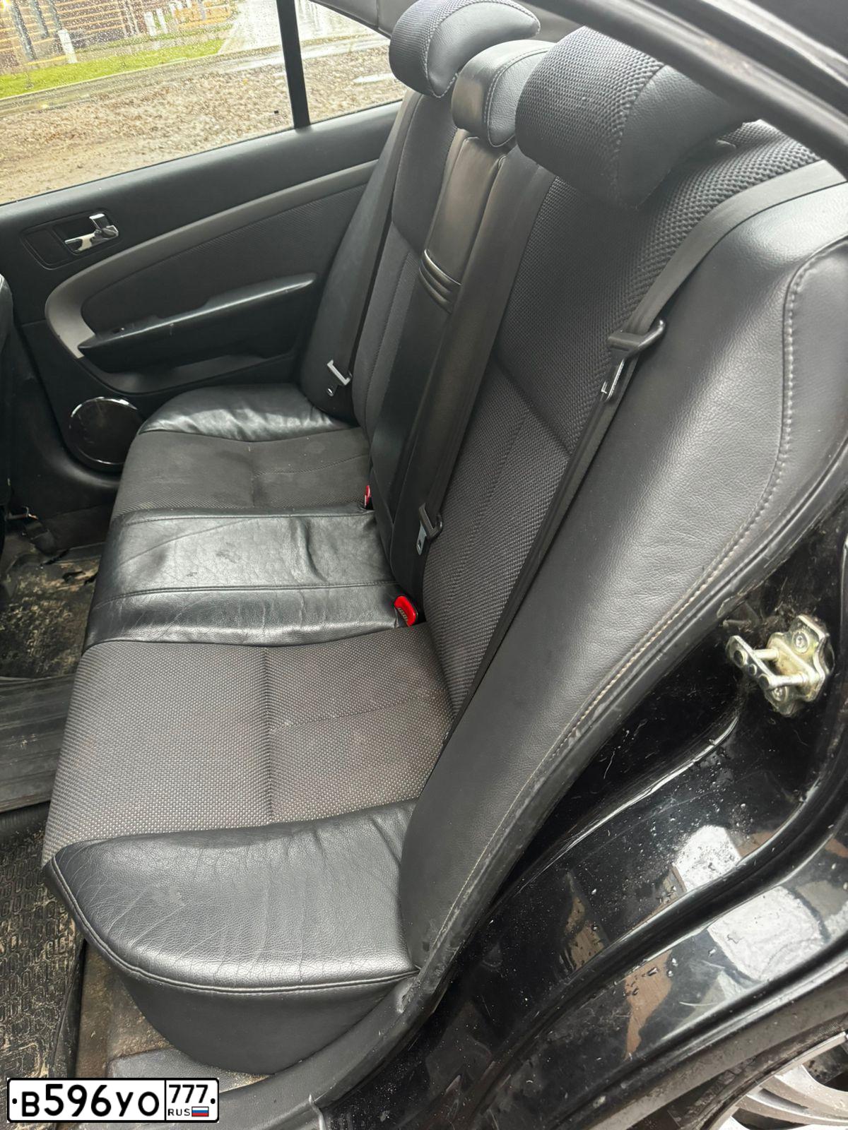 Фото автомобиля CHEVROLET EPICA, 2012 — госномер В596УО777. Цвет: ЧЕРНЫЙ