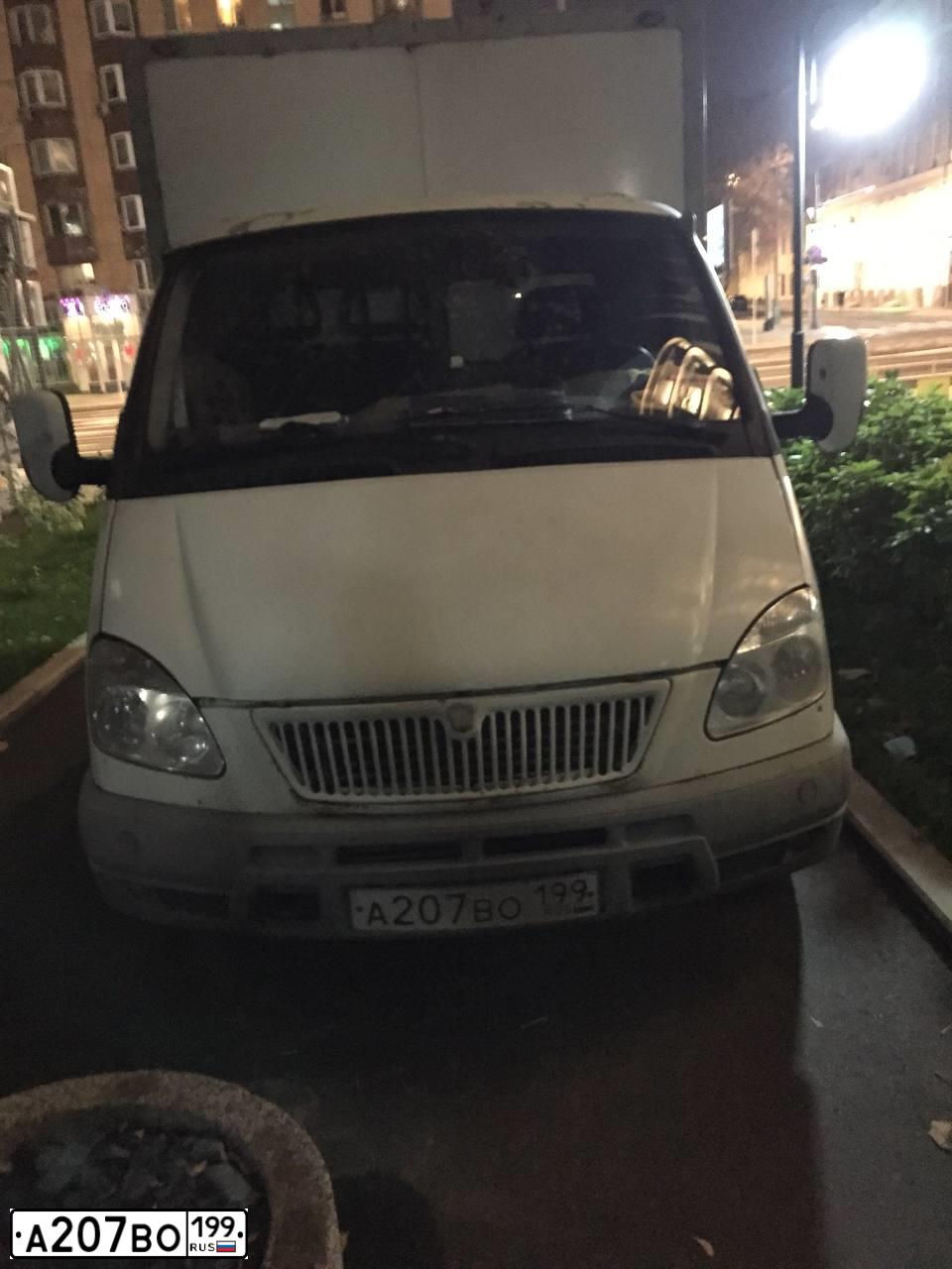 Фото автомобиля GAZ 2310 SOBOL, 2008 — госномер Н875АВ126. Цвет: Белый