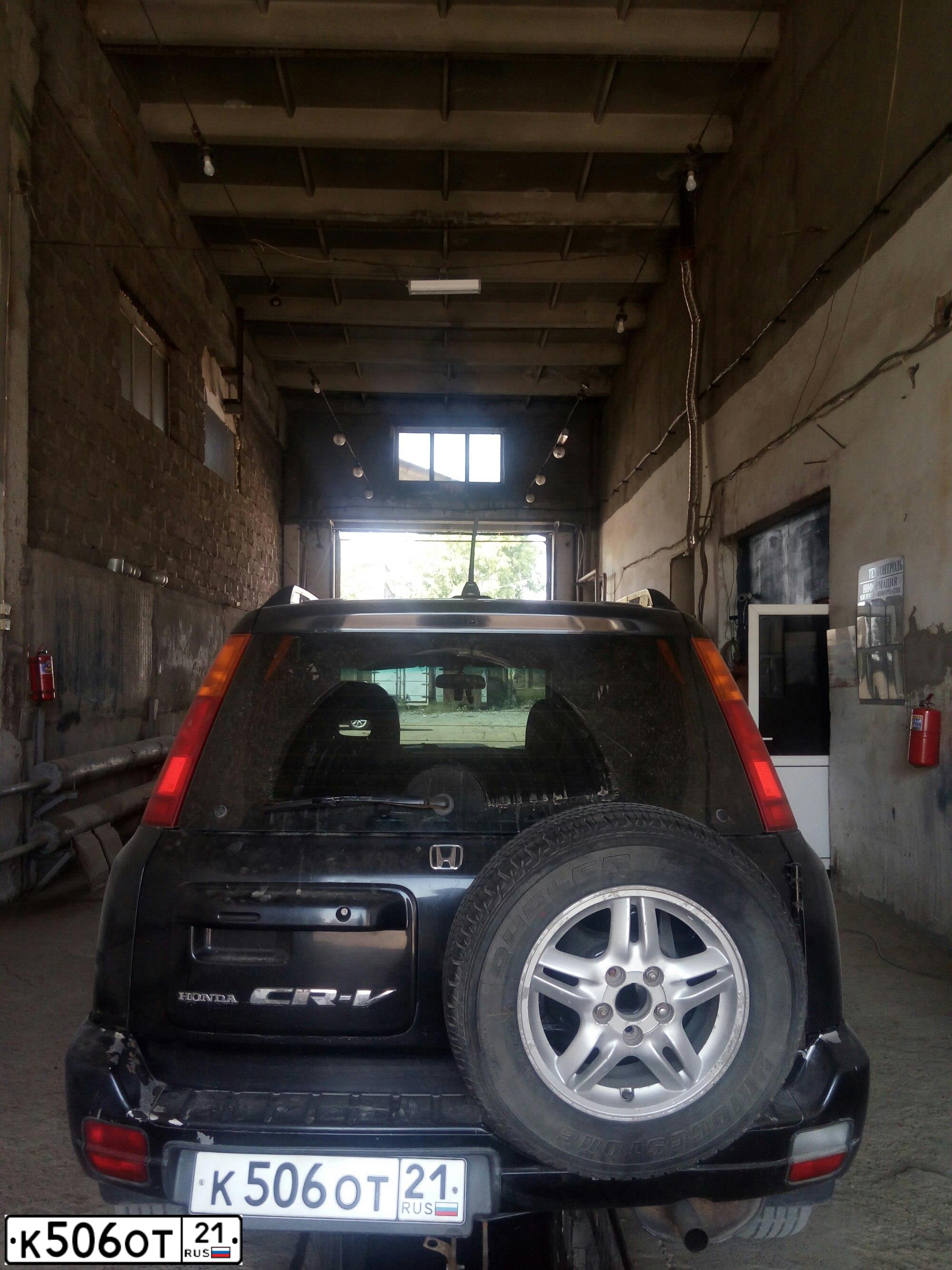 Фото автомобиля HONDA CR-V, 1999 — госномер Н239ВК44. Цвет: ЧЕРНЫЙ