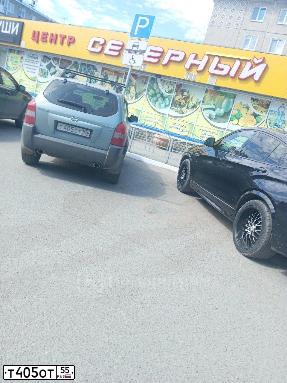 Фото автомобиля HYUNDAI TUCSON, 2006 — госномер Т405ОТ55. Цвет: СВЕТЛО-ГОЛУБОЙ