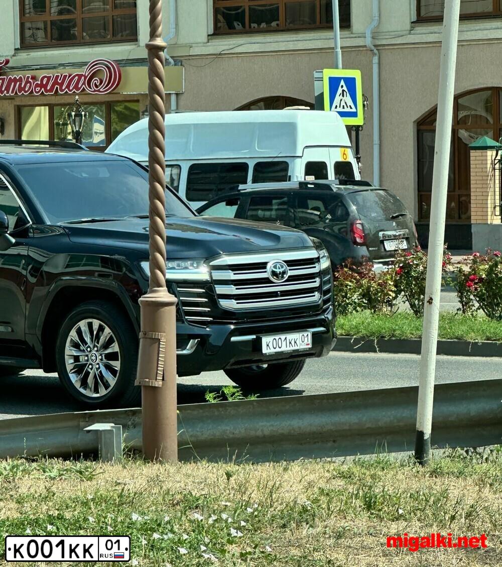 Фото автомобиля GAZ 3110 WOLGA, 2004 — госномер К001КК01. Цвет: БУРАН