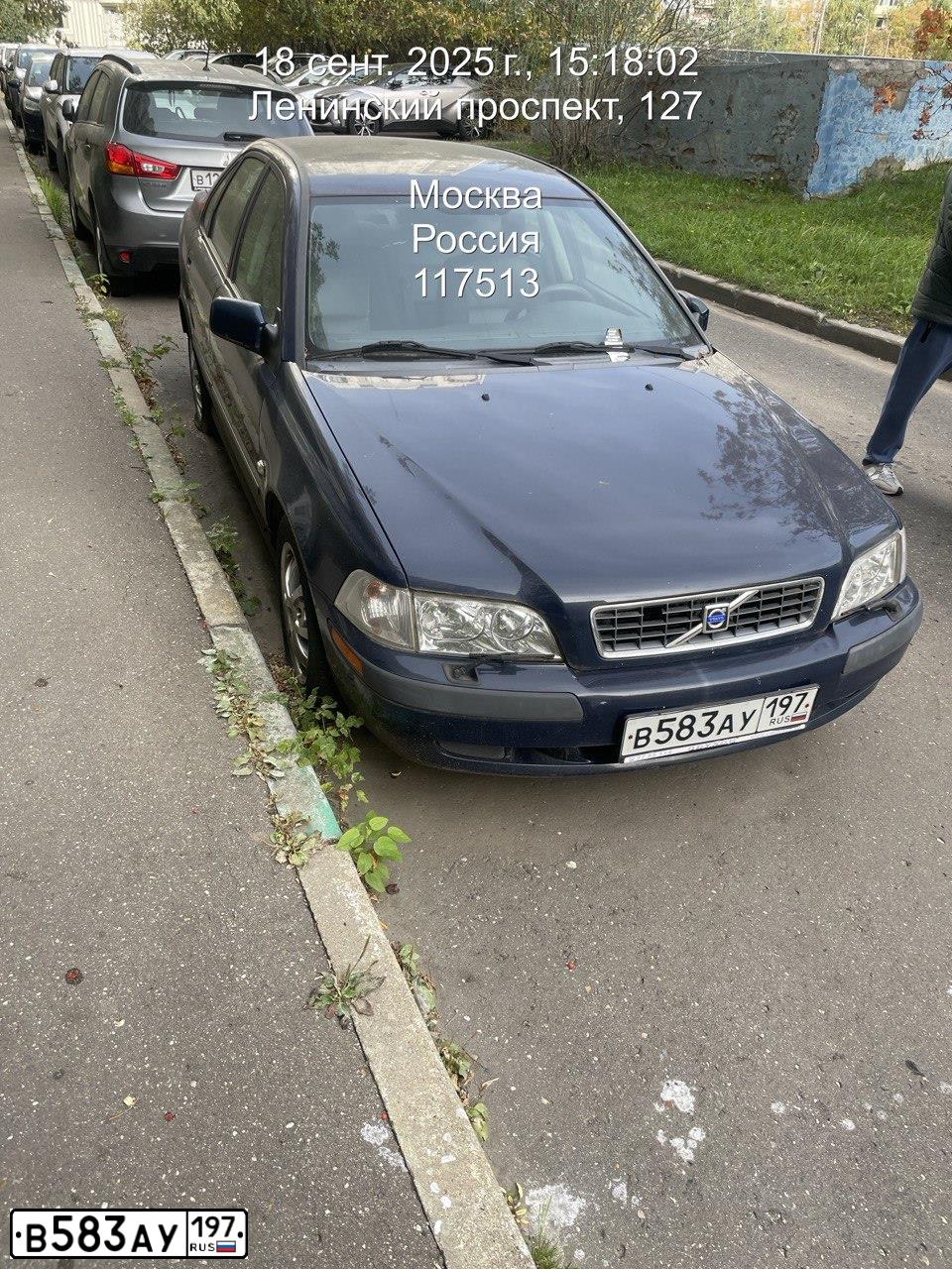 Фото автомобиля VOLVO S40, 2004 — госномер В583АУ197. Цвет: ТЕМНО-СИНИЙ