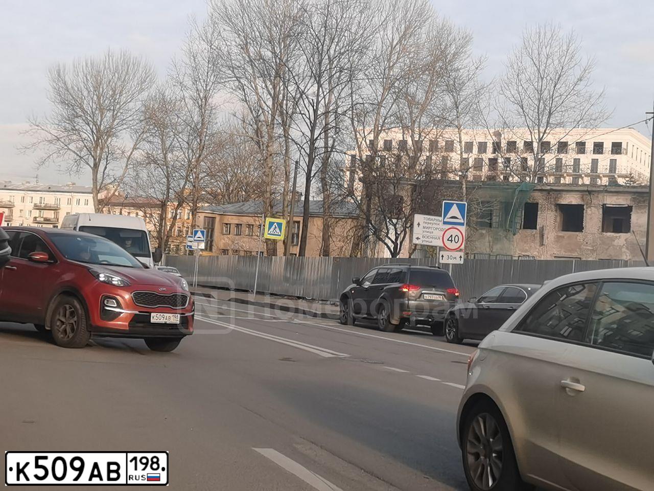 Фото автомобиля KIA SPORTAGE, 2020 — госномер А083ХВ797. Цвет: Оранжевый