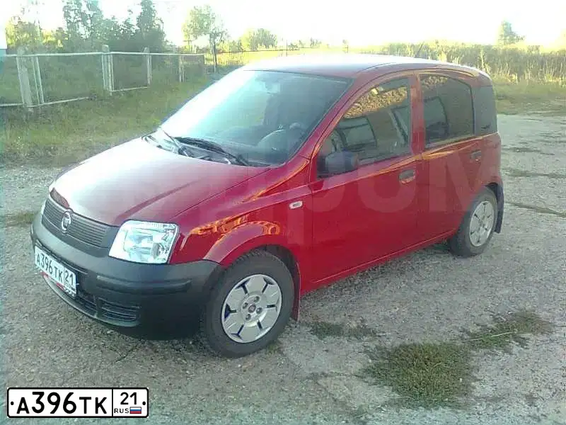 Фото автомобиля FIAT PANDA, 2008 — госномер А225УЕ116. Цвет: Красный