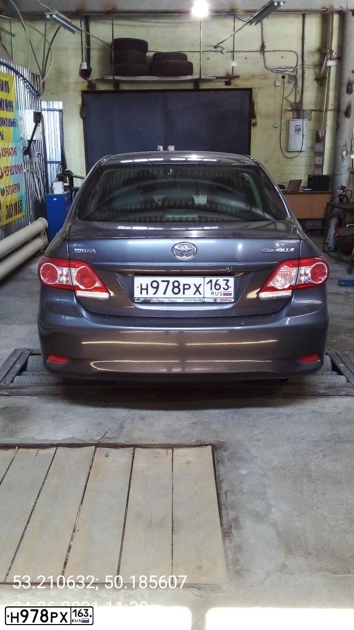 Фото автомобиля TOYOTA COROLLA, 2010 — госномер Н978РХ163. Цвет: СЕРЫЙ