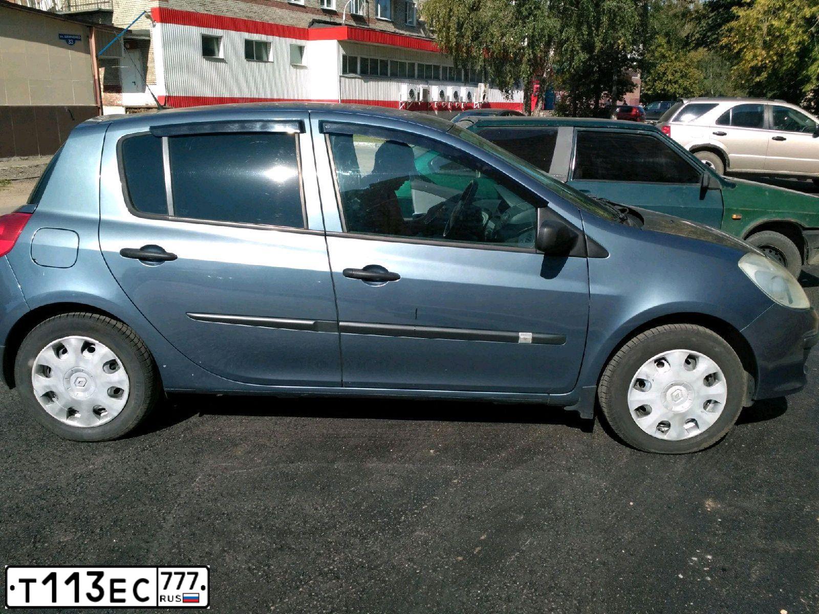Фото автомобиля RENAULT CLIO, 2007 — госномер Т113ЕС777. Цвет: СЕРО-ГОЛУБОЙ