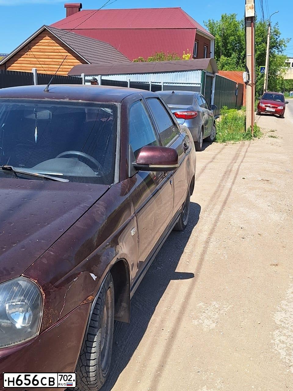 Фото автомобиля LADA 2170 PRIORA, 2011 — госномер Н656СВ702. Цвет: ТЕМНО-ВИШНЕВЫЙ