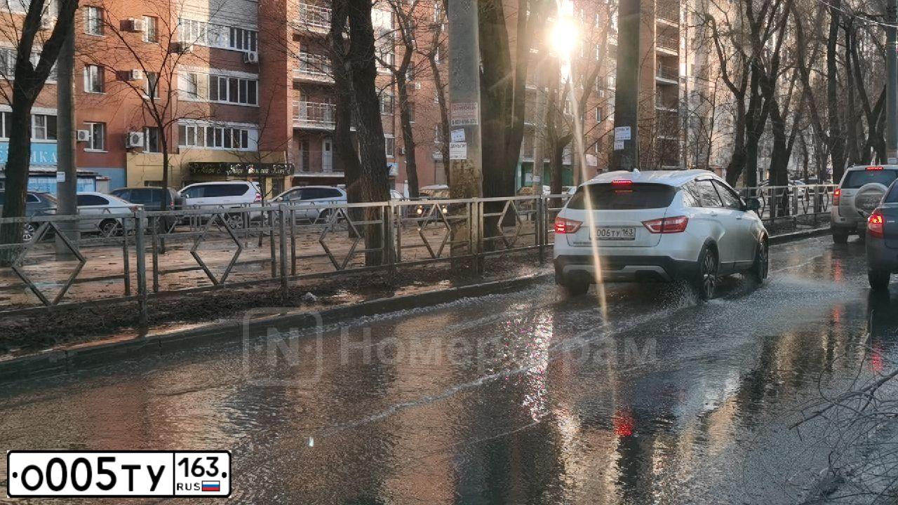 Фото автомобиля CHEVROLET NIVA, 2004 — госномер О005ТУ163. Цвет: БЕЖЕВЫЙ МЕТАЛЛИК