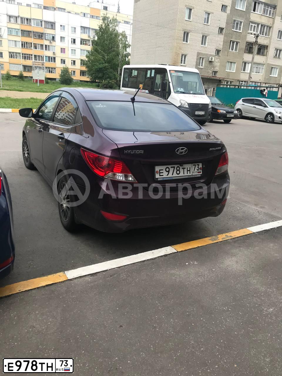 Фото автомобиля HYUNDAI SOLARIS, 2011 — госномер Р979ЕН73. Цвет: ФИОЛЕТОВЫЙ