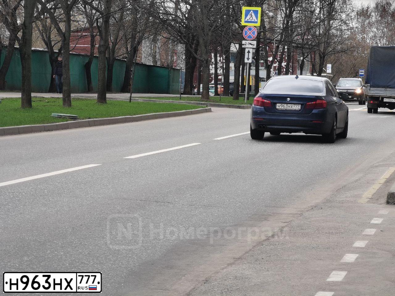 Фото автомобиля BMW 520I, 2015 — госномер В235ТУ37. Цвет: синий