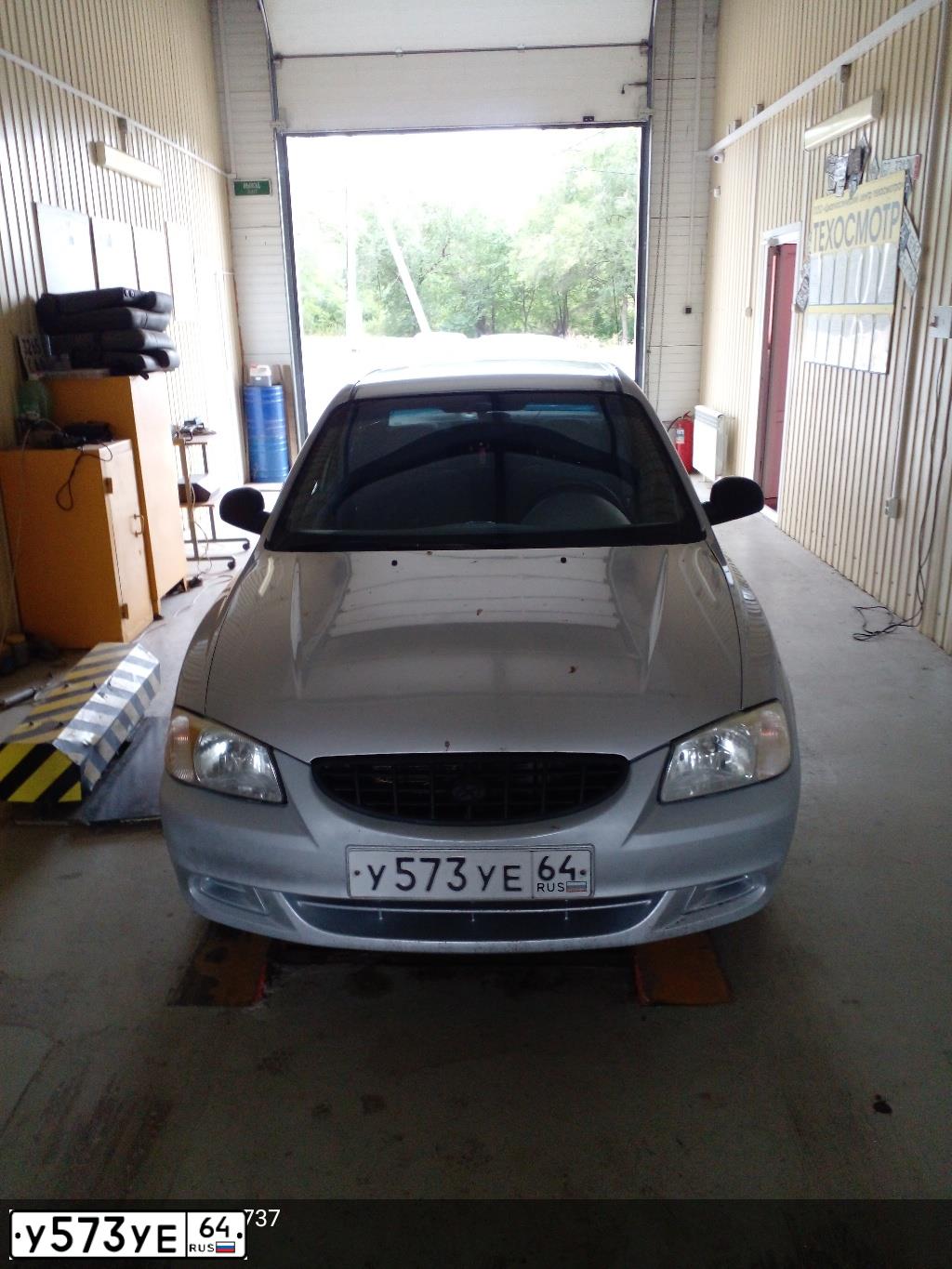 Фото автомобиля TAGAZ ACCENT, 2005 — госномер У573УЕ64. Цвет: СЕРЕБРИСТЫЙ