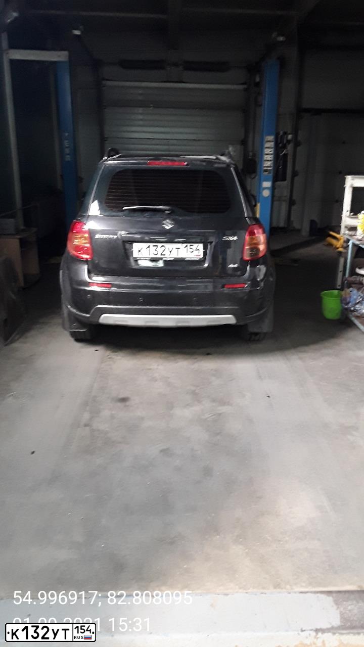 Фото автомобиля SUZUKI SX 4, 2013 — госномер К132УТ154. Цвет: ЧЕРНЫЙ