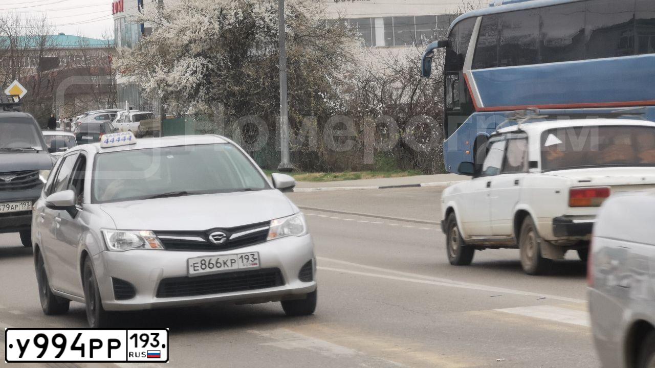 Фото автомобиля NISSAN QASHQAI, 2013 — госномер У994РР193. Цвет: СЕРЫЙ