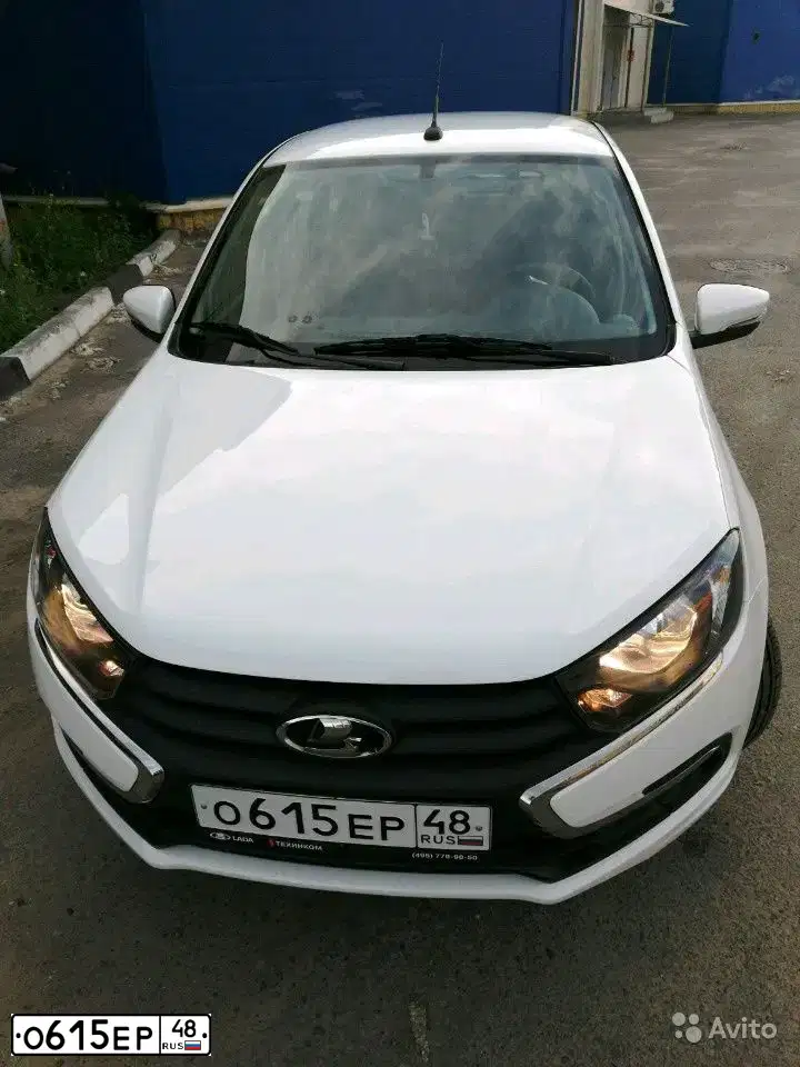 Фото автомобиля LADA 2191 GRANTA, 2018 — госномер О298НУ48. Цвет: БЕЛЫЙ
