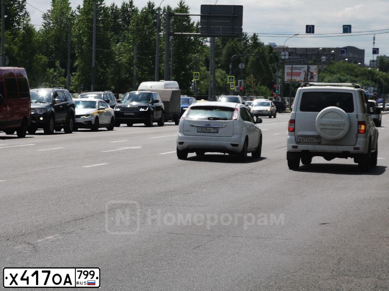 Фото автомобиля UAZ 3163 PATRIOT, 2018 — госномер Х417ОА799. Цвет: Белый НЕМЕТАЛЛИК