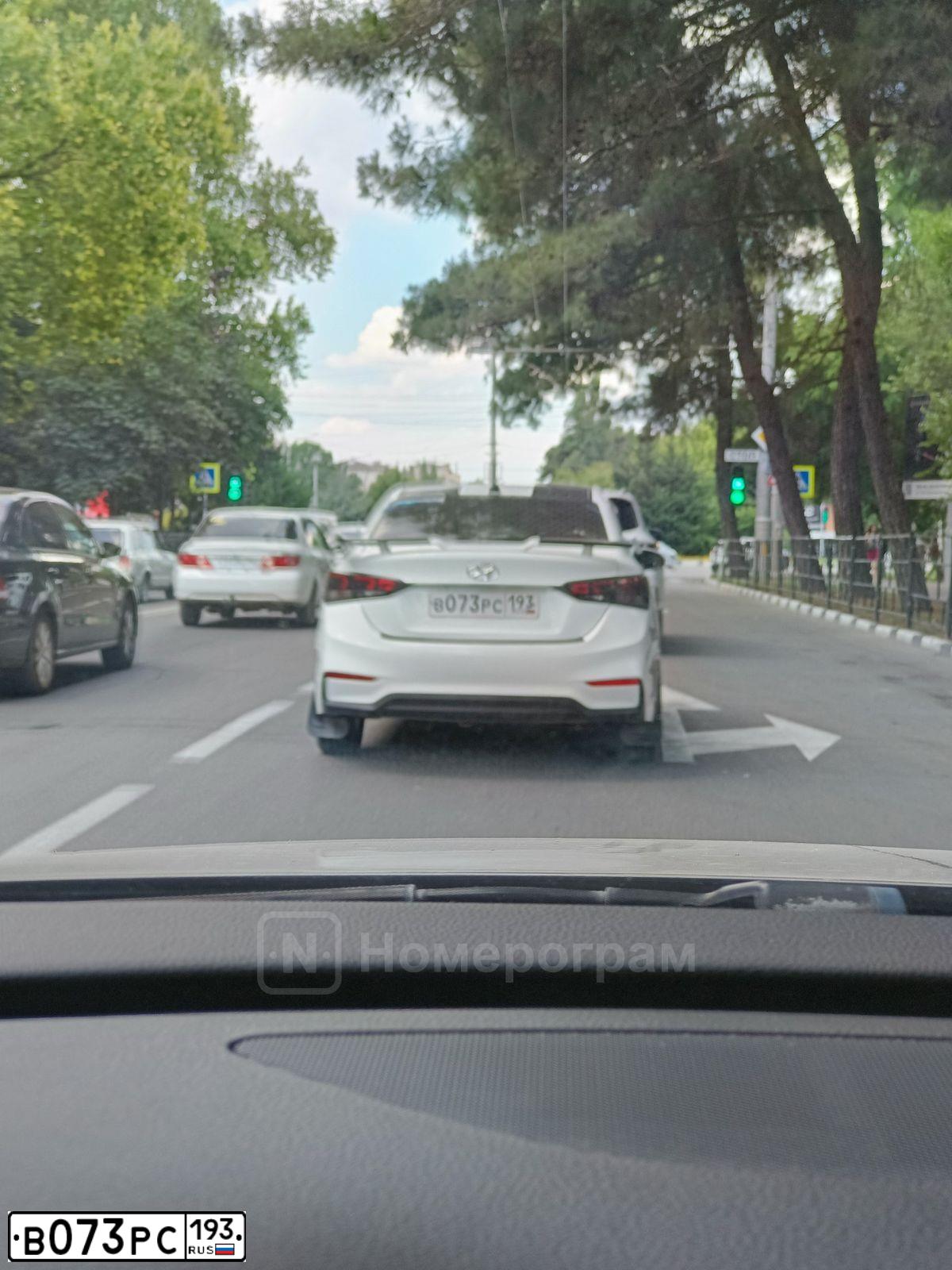 Фото автомобиля HYUNDAI SOLARIS, 2017 — госномер В073РС193. Цвет: Белый