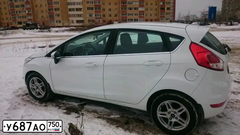 Фото автомобиля FORD FIESTA / ASPIRE, 2015 — госномер С687ВХ799. Цвет: Белый