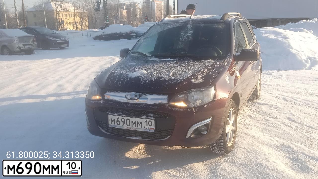Фото автомобиля LADA 2194 KALINA, 2014 — госномер М690ММ10. Цвет: ТЕМНО-ВИШНЕВЫЙ