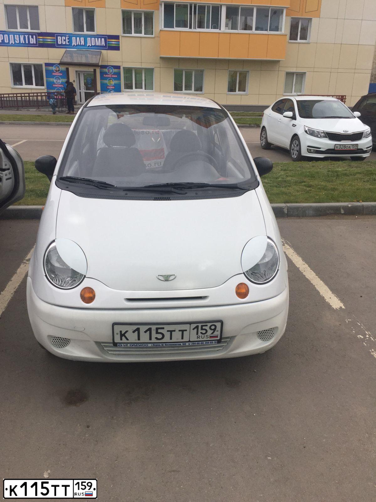 Фото автомобиля DAEWOO MATIZ, 2010 — госномер О565ВТ774. Цвет: Белый