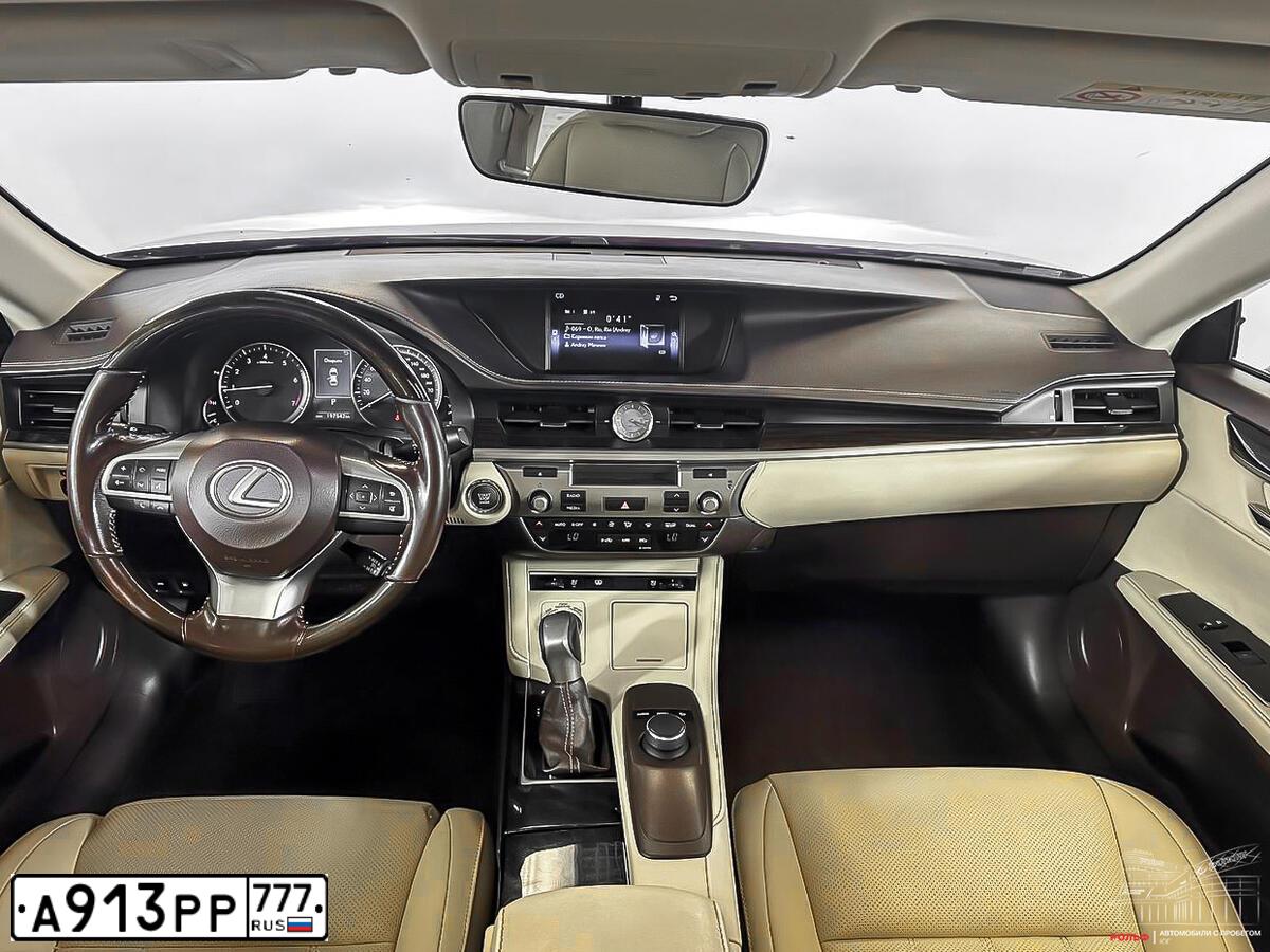Фото автомобиля LEXUS ES, 2015 — госномер А913РР777. Цвет: Красный