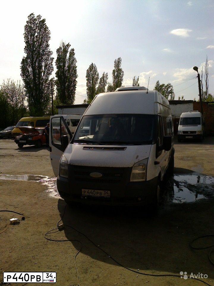 Фото автомобиля FORD TRANSIT, 2008 — госномер Р440РВ34. Цвет: Белый